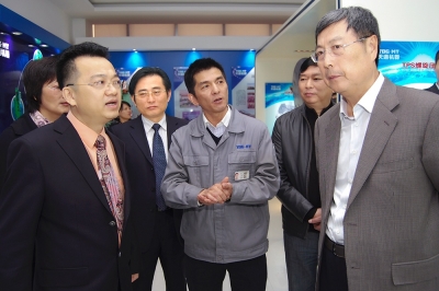 2010年，全國政協(xié)副主席、全國工商聯(lián)主席黃孟復(fù)視察天通裝備產(chǎn)業(yè)基地